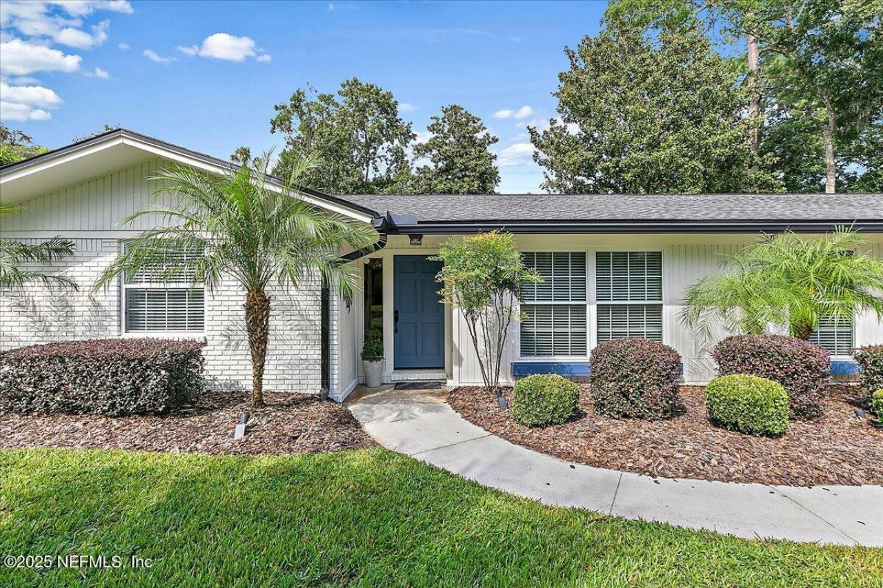 1819 Twelve Oaks Lane W, Neptune Beach, FL 32266 Photo