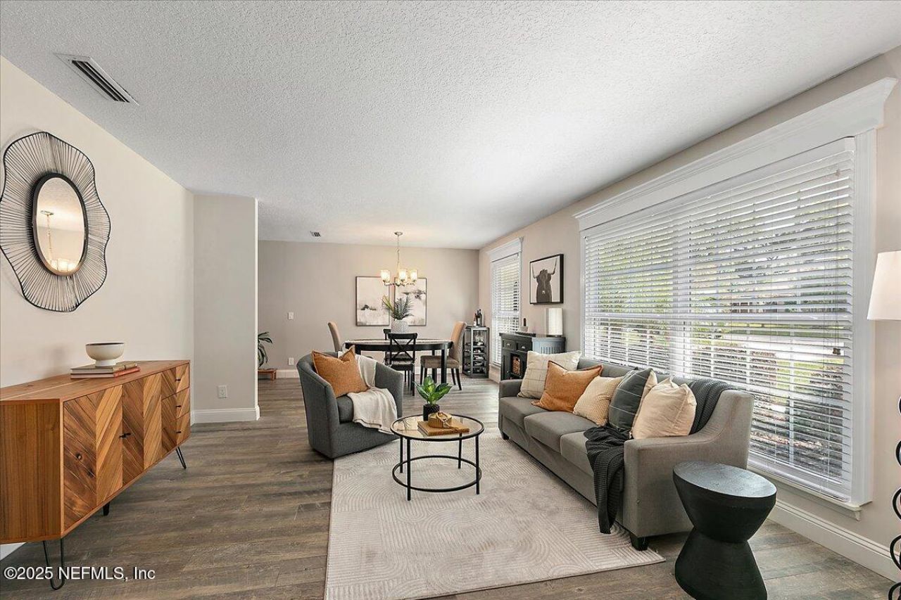 1819 Twelve Oaks Lane W, Neptune Beach, FL 32266 Photo