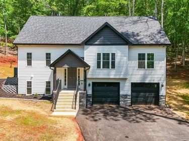 5610 Old Cifax Road, Goode, VA 24556