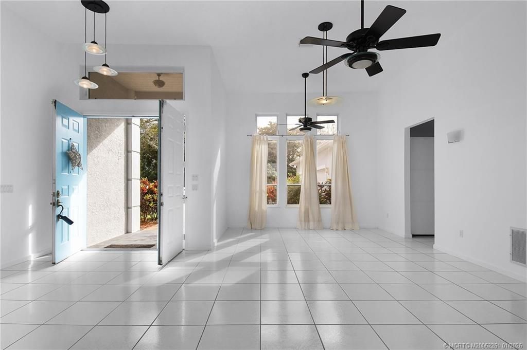 2746 SE Eagle Drive, Port Saint Lucie, FL 34984 Photo