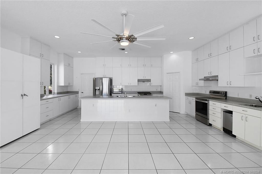 2746 SE Eagle Drive, Port Saint Lucie, FL 34984 Photo