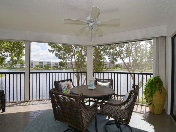 7632 Fairfax Dr, Unit 7632, Tamarac, FL 33321