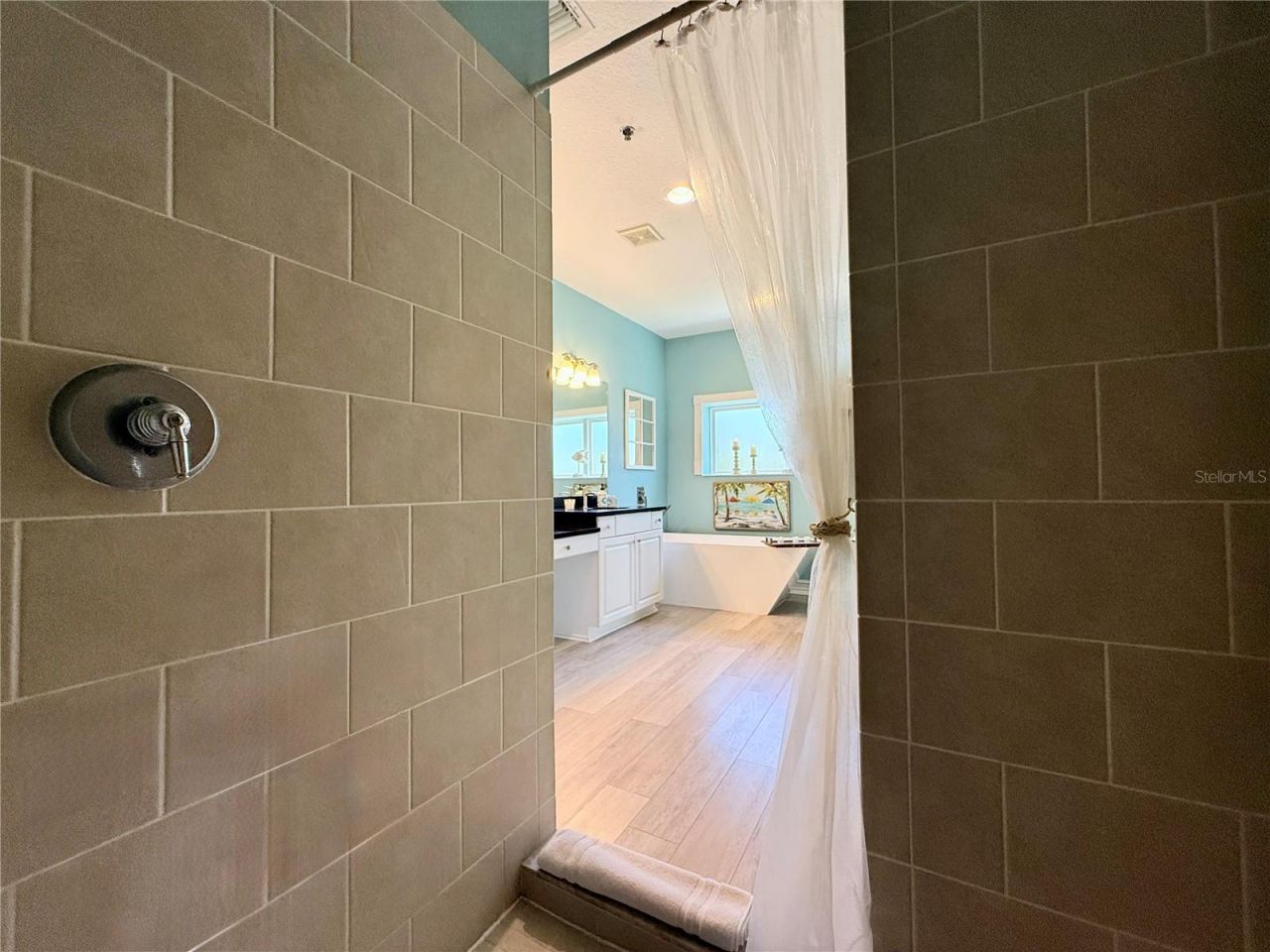 423 S Atlantic Avenue, Unit 102, New Smyrna Beach, FL 32169 Photo