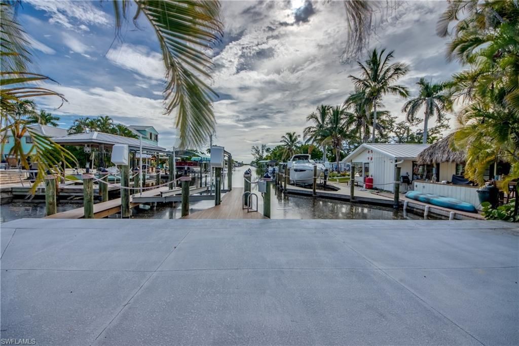 2660 Date St, Saint James City, FL 33956 Photo