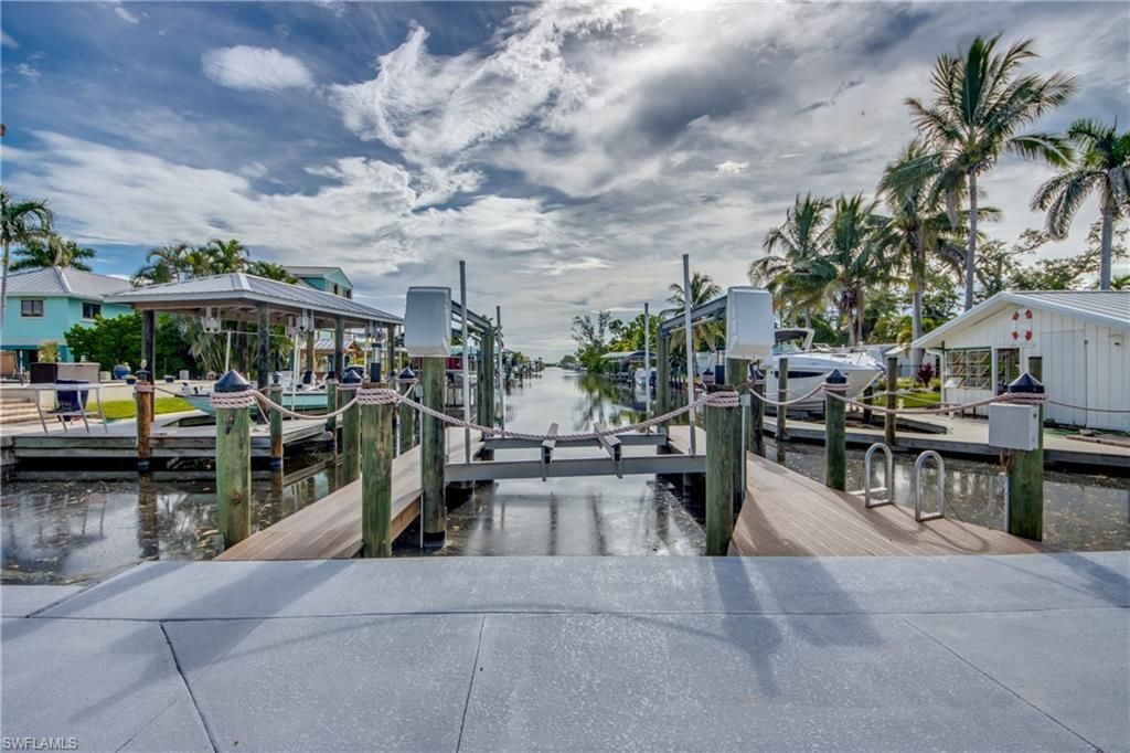 2660 Date St, Saint James City, FL 33956 Photo