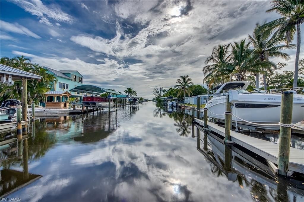 2660 Date St, Saint James City, FL 33956 Photo