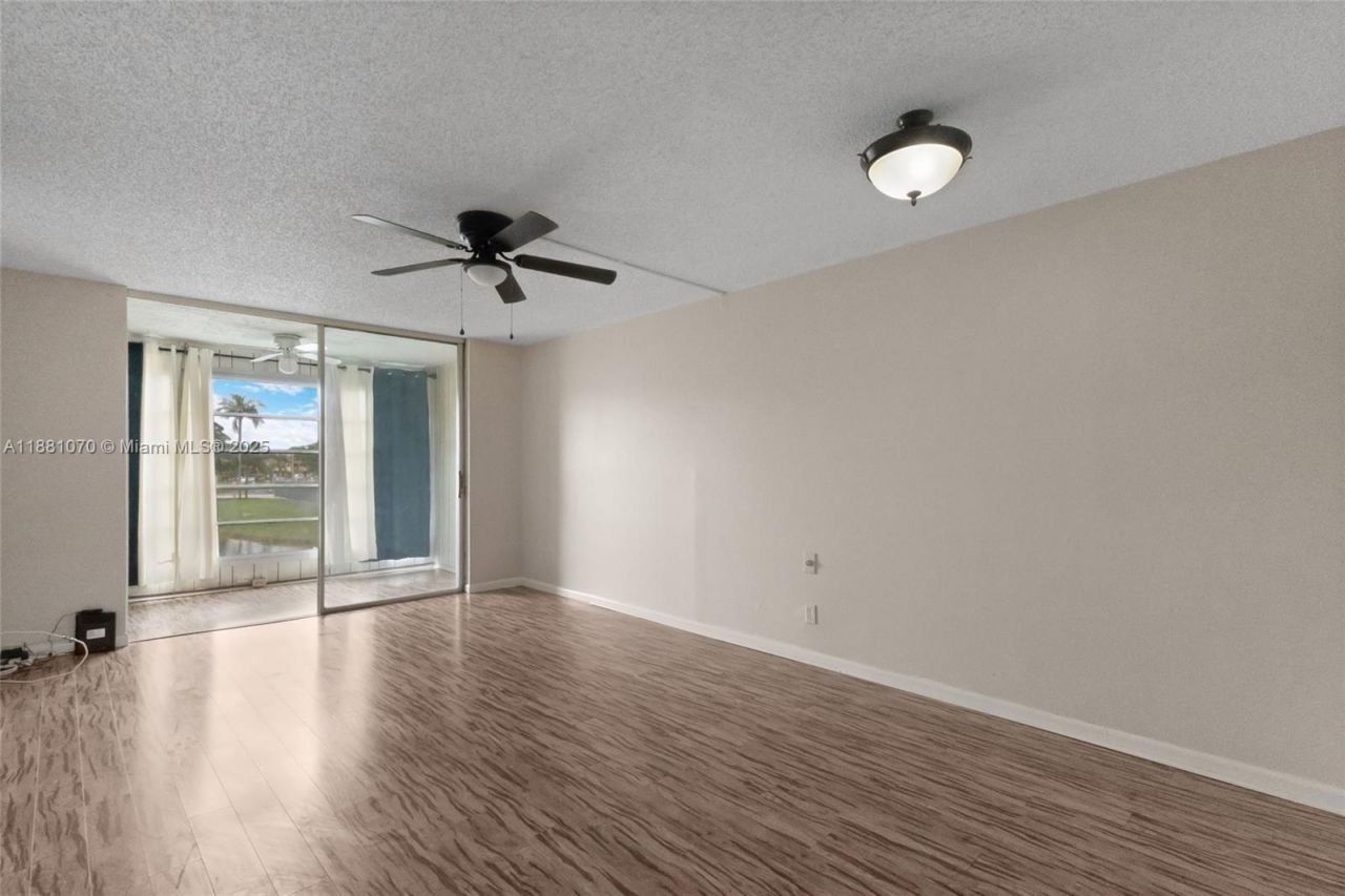 9620 Sunrise Lakes Blvd, Unit 205, Sunrise, FL 33322 Photo