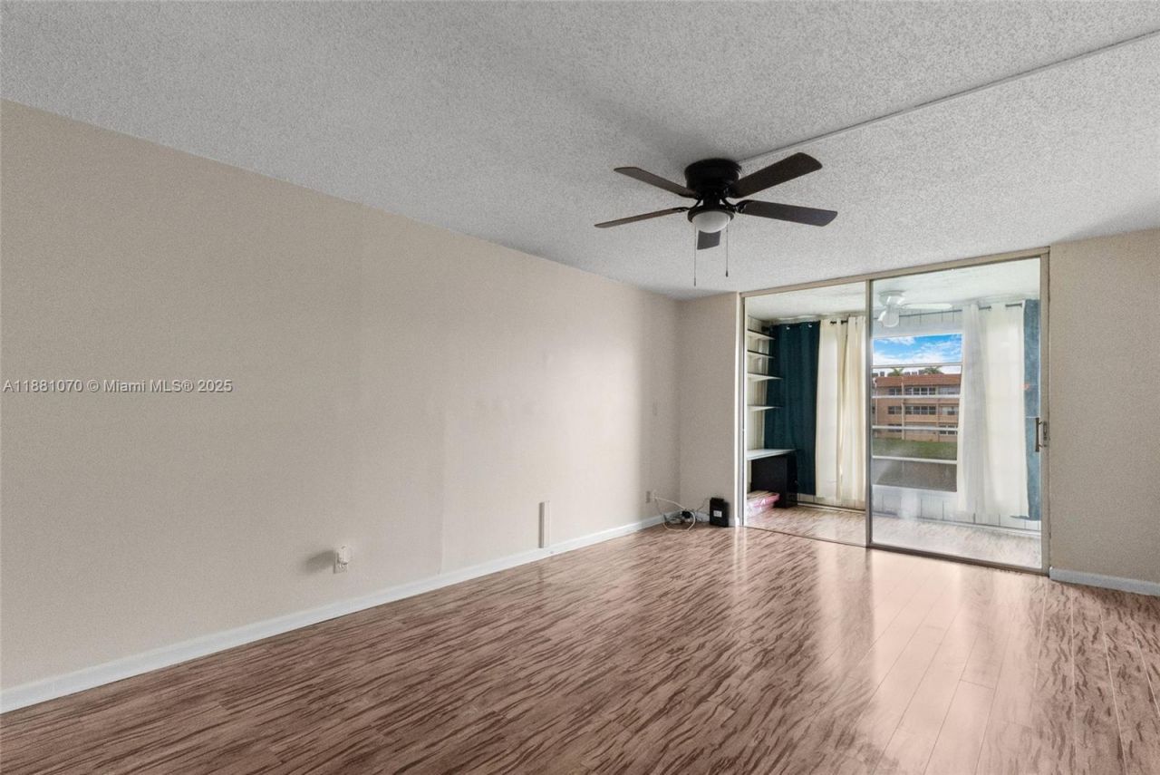 9620 Sunrise Lakes Blvd, Unit 205, Sunrise, FL 33322 Photo