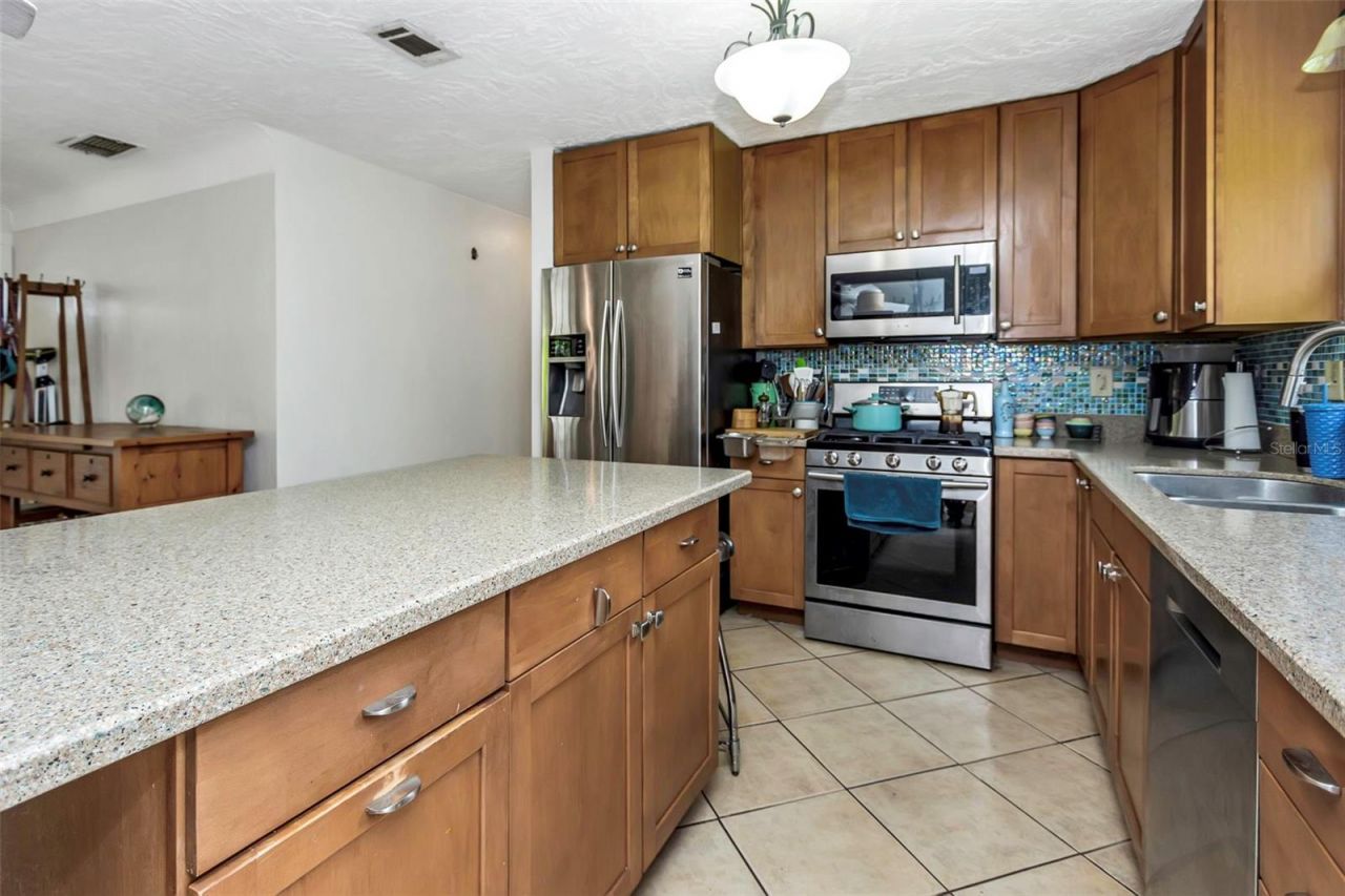 2600 56th Lane N, Saint Petersburg, FL 33710 Photo