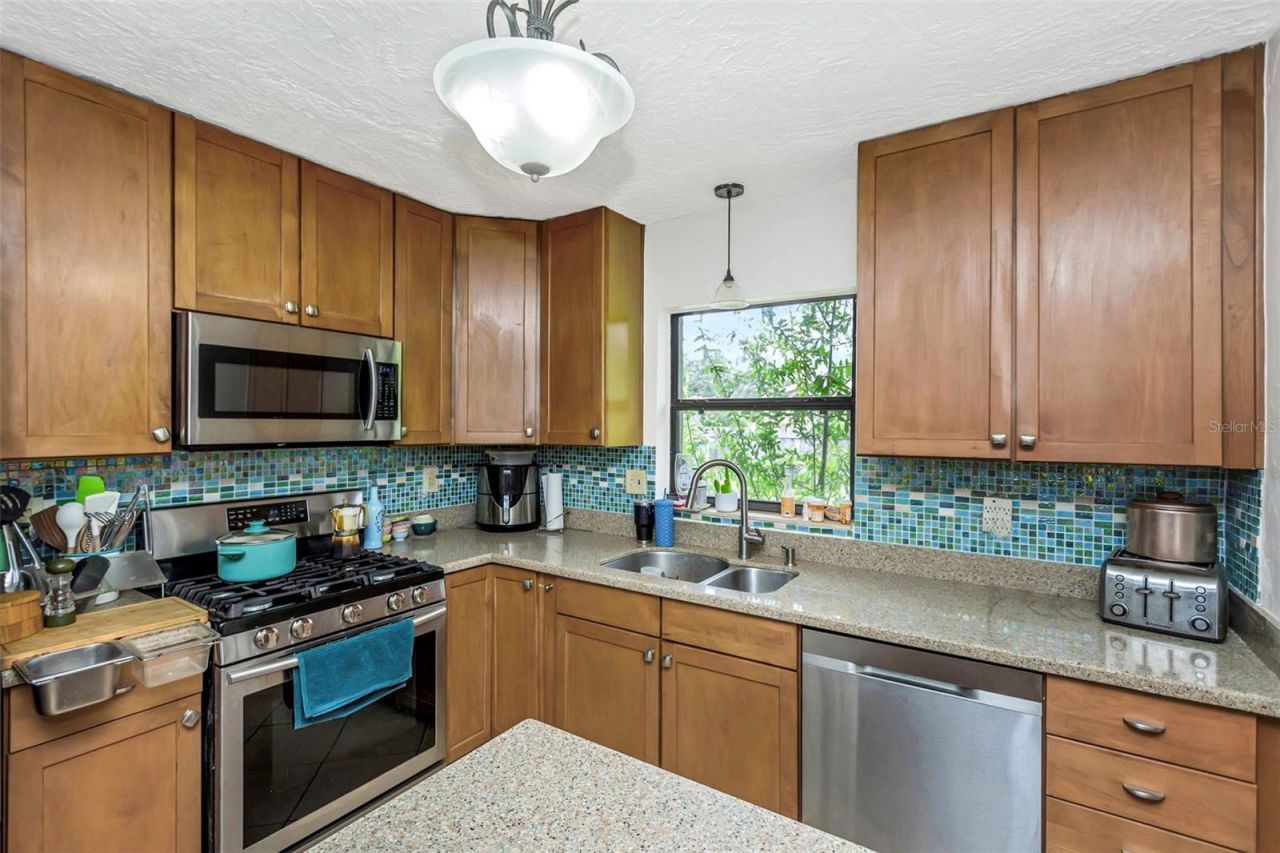 2600 56th Lane N, Saint Petersburg, FL 33710 Photo