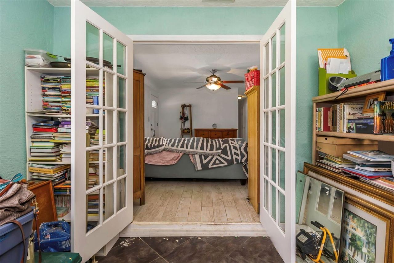 2600 56th Lane N, Saint Petersburg, FL 33710 Photo