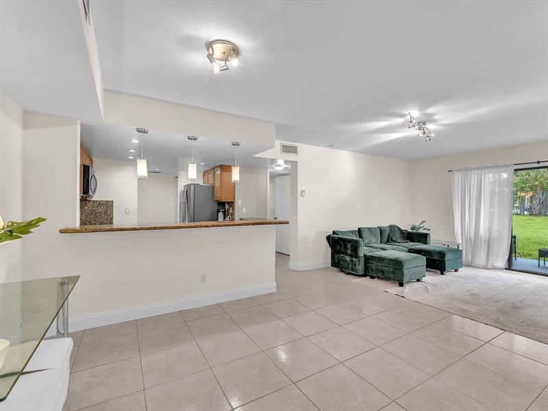 9022 W Atlantic Boulevard, Unit 213, Coral Springs, FL 33071 Photo