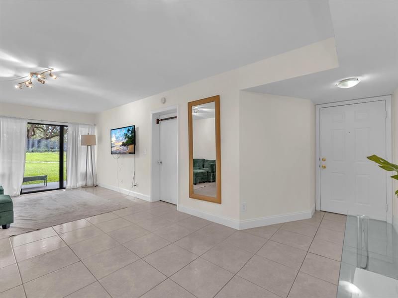 9022 W Atlantic Boulevard, Unit 213, Coral Springs, FL 33071 Photo