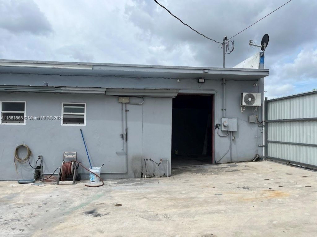 Please Call For Address, Miami, FL 33142 Photo