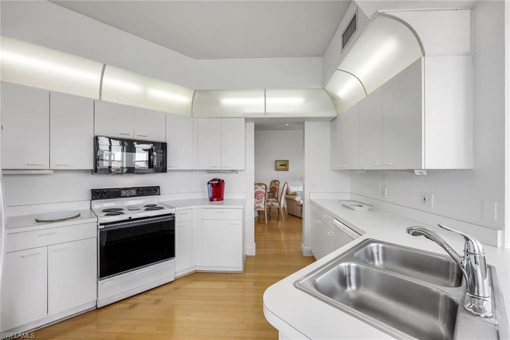 Please Call For Address, Unit 301, Naples, FL 34108 Photo