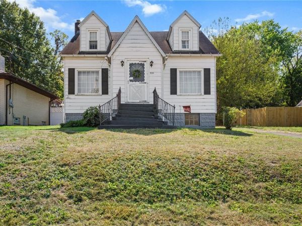 535 Oak St, Sharpsville, PA 16150