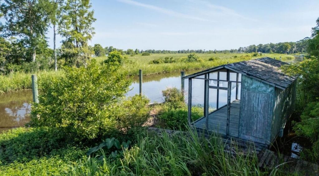 313 Rossdhu Avenue Photo 10