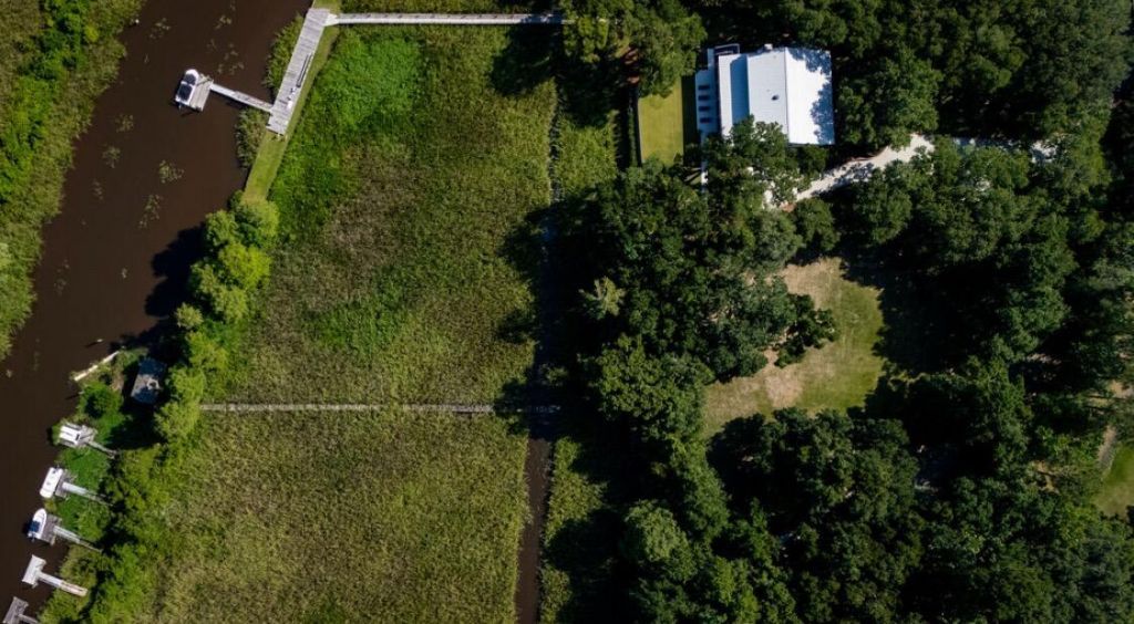 313 Rossdhu Avenue Photo 8