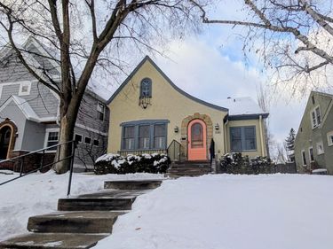 5240 Ewing Avenue S, Minneapolis, MN 55410