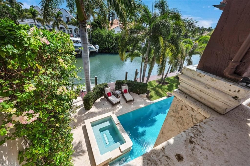 2233 Forrest Ln, Naples, FL 34102 Photo