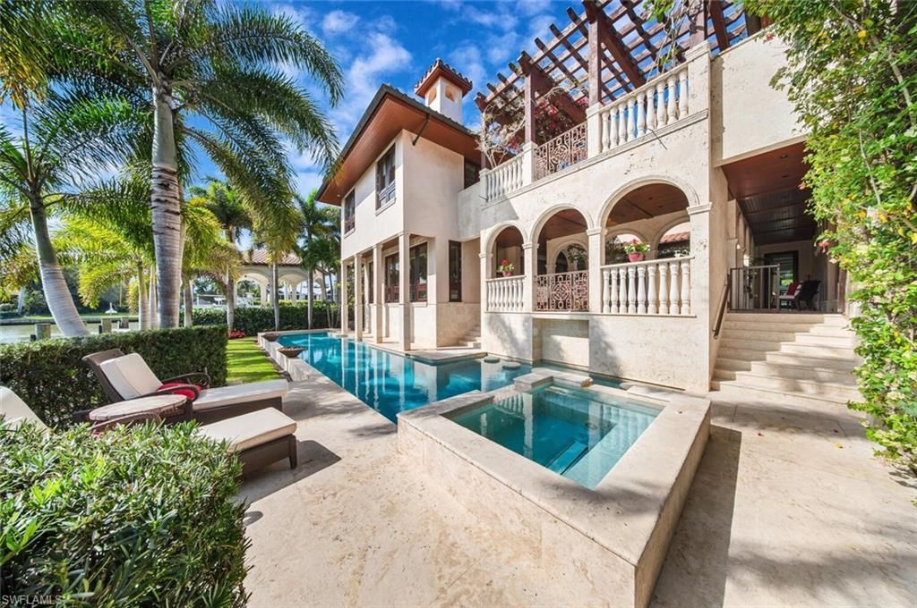 2233 Forrest Ln, Naples, FL 34102 Photo