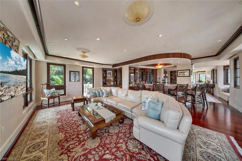 2233 Forrest Ln, Naples, FL 34102 Photo