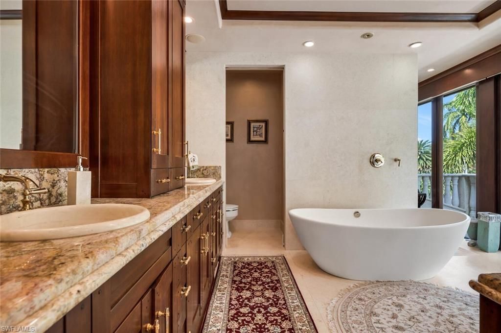 2233 Forrest Ln, Naples, FL 34102 Photo