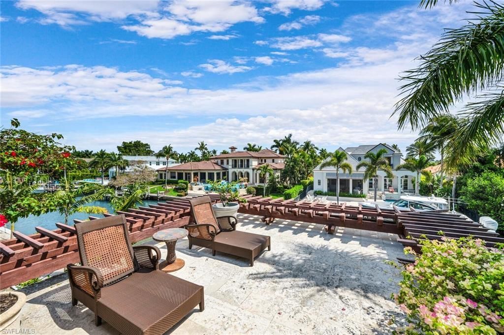 2233 Forrest Ln, Naples, FL 34102 Photo