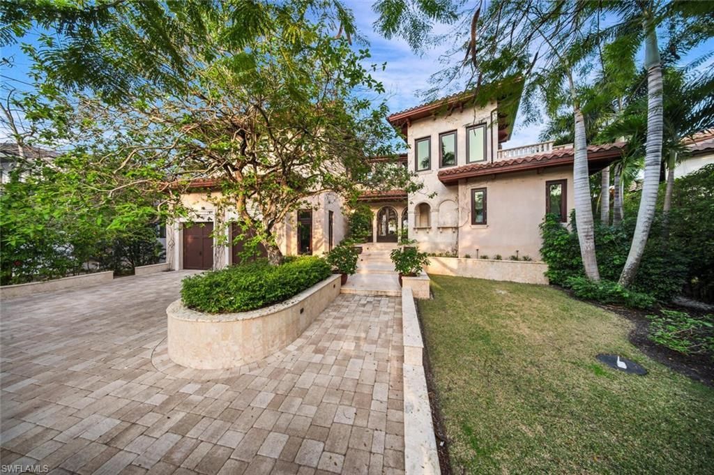 2233 Forrest Ln, Naples, FL 34102 Photo