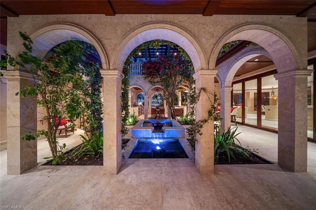2233 Forrest Ln, Naples, FL 34102 Photo