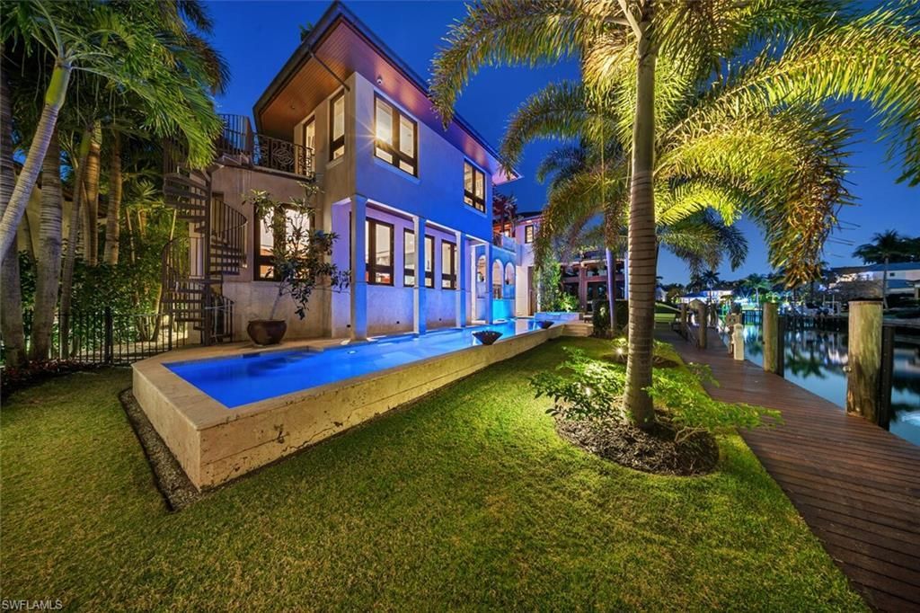 2233 Forrest Ln, Naples, FL 34102 Photo