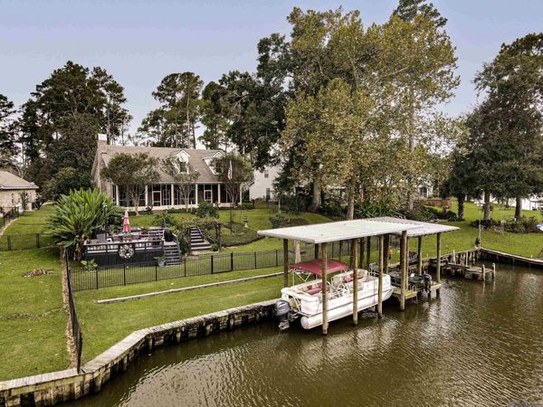 17534 Summerfield Rd North, Prairieville, LA 70769