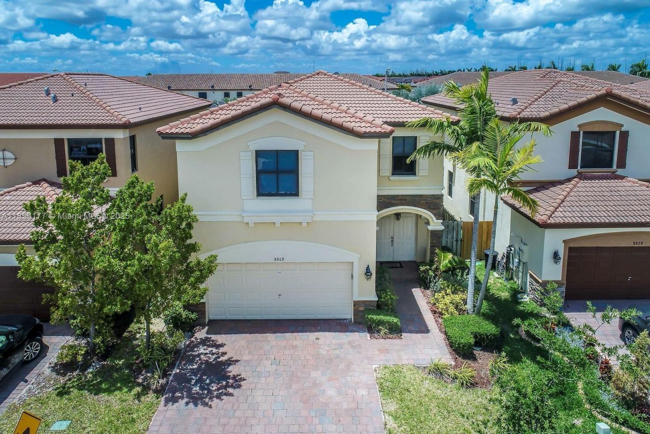 8868 NW 101st Pl, Doral, FL 33178 Photo