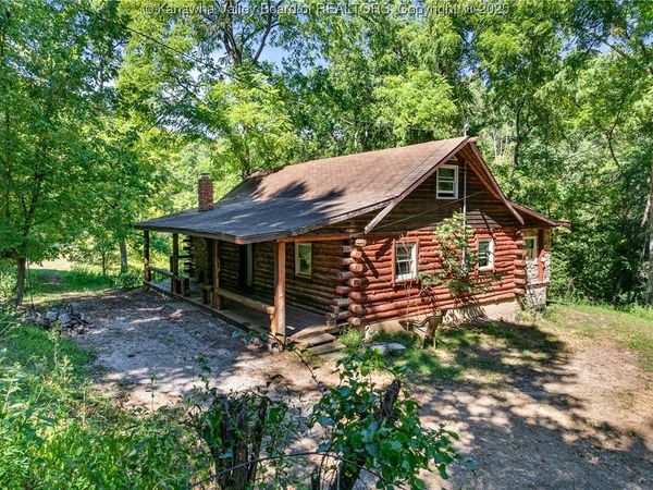 900 Rabbit Jarrell Hollow Road, Lesage, WV 25537