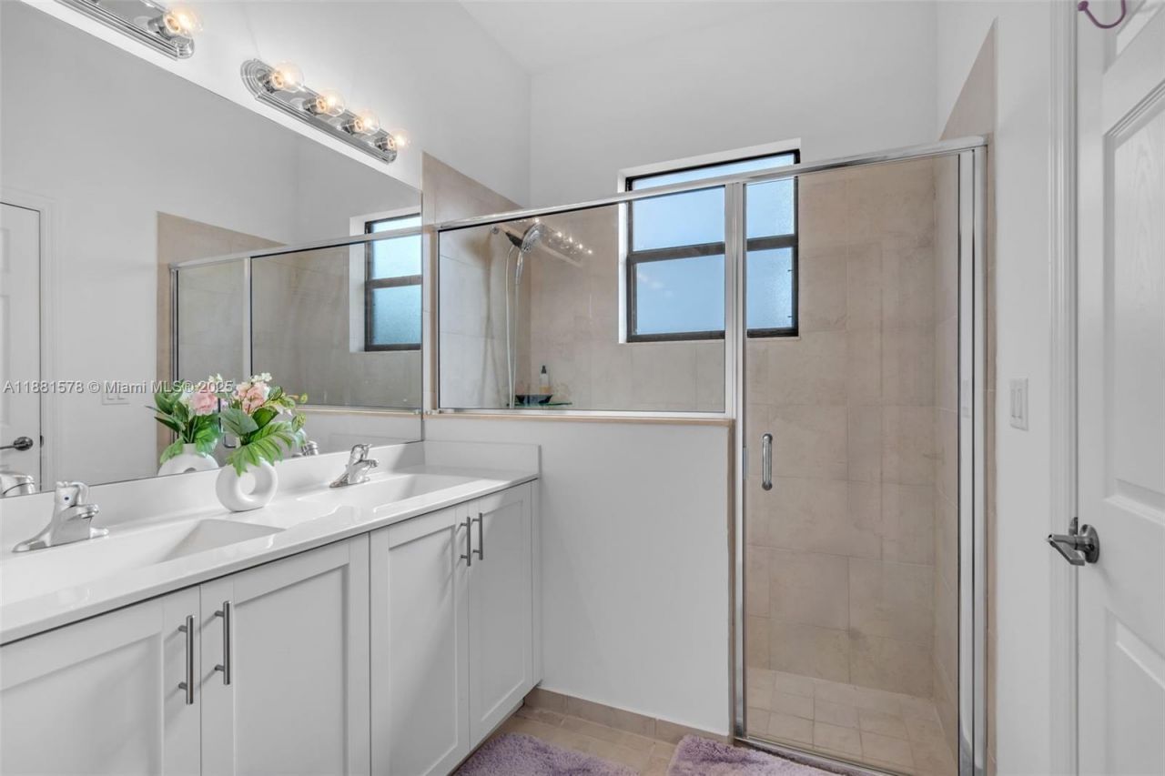 Please Call For Address, Miami, FL 33179 Photo