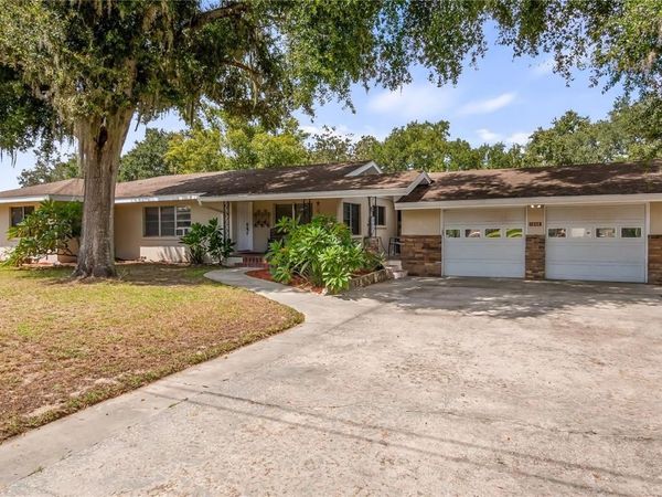 1050 S MAIN AVENUE, GROVELAND, FL 34736