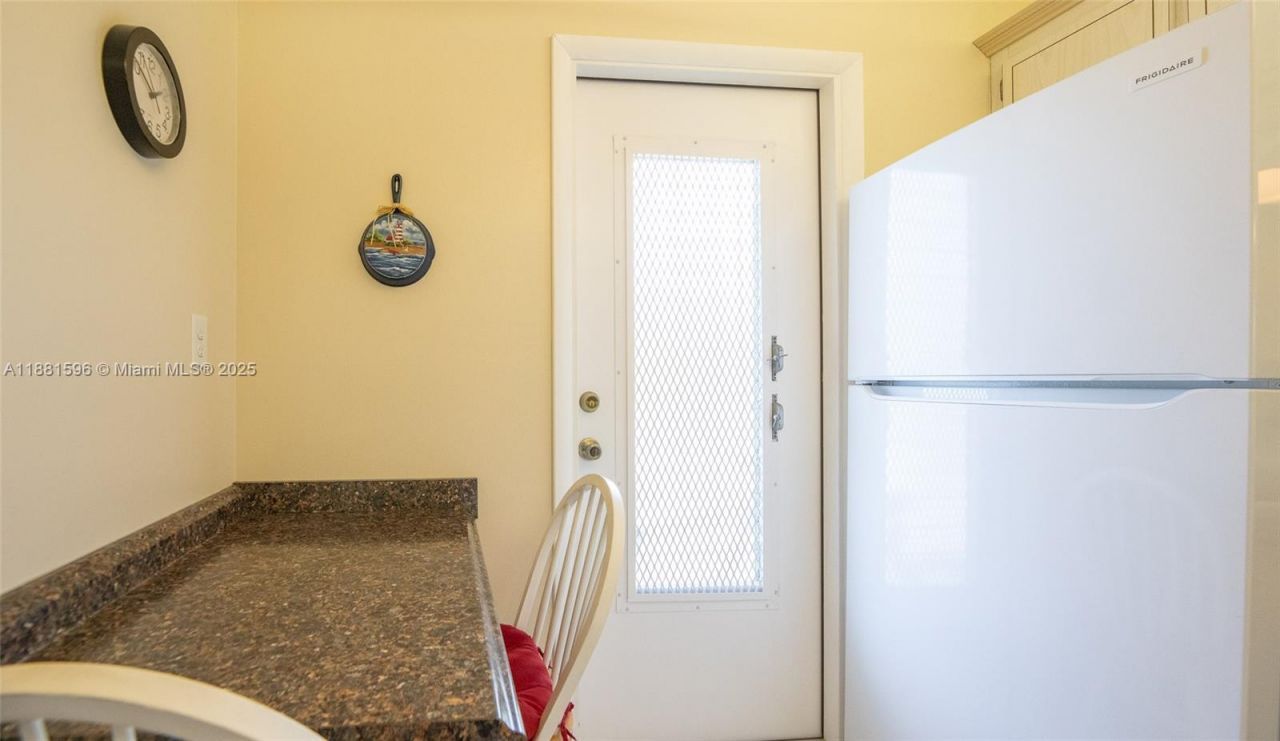 5000 NW 36th St, Unit 509, Lauderdale Lakes, FL 33319 Photo