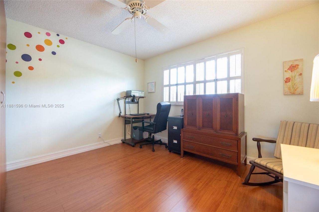 5000 NW 36th St, Unit 509, Lauderdale Lakes, FL 33319 Photo