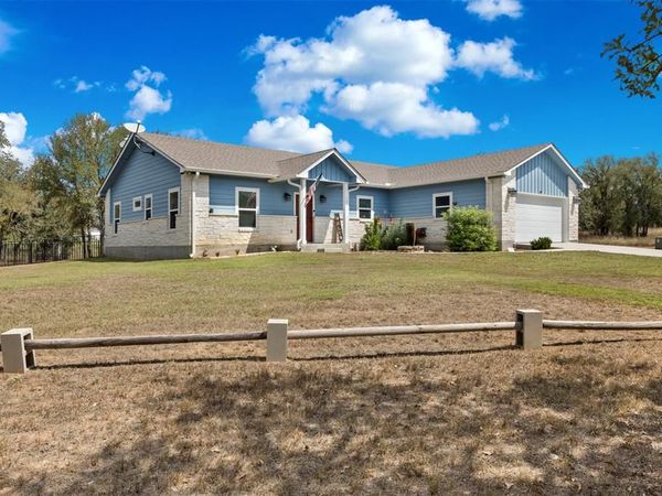 141 Eagle Point Cove, Kingsland, TX 78639
