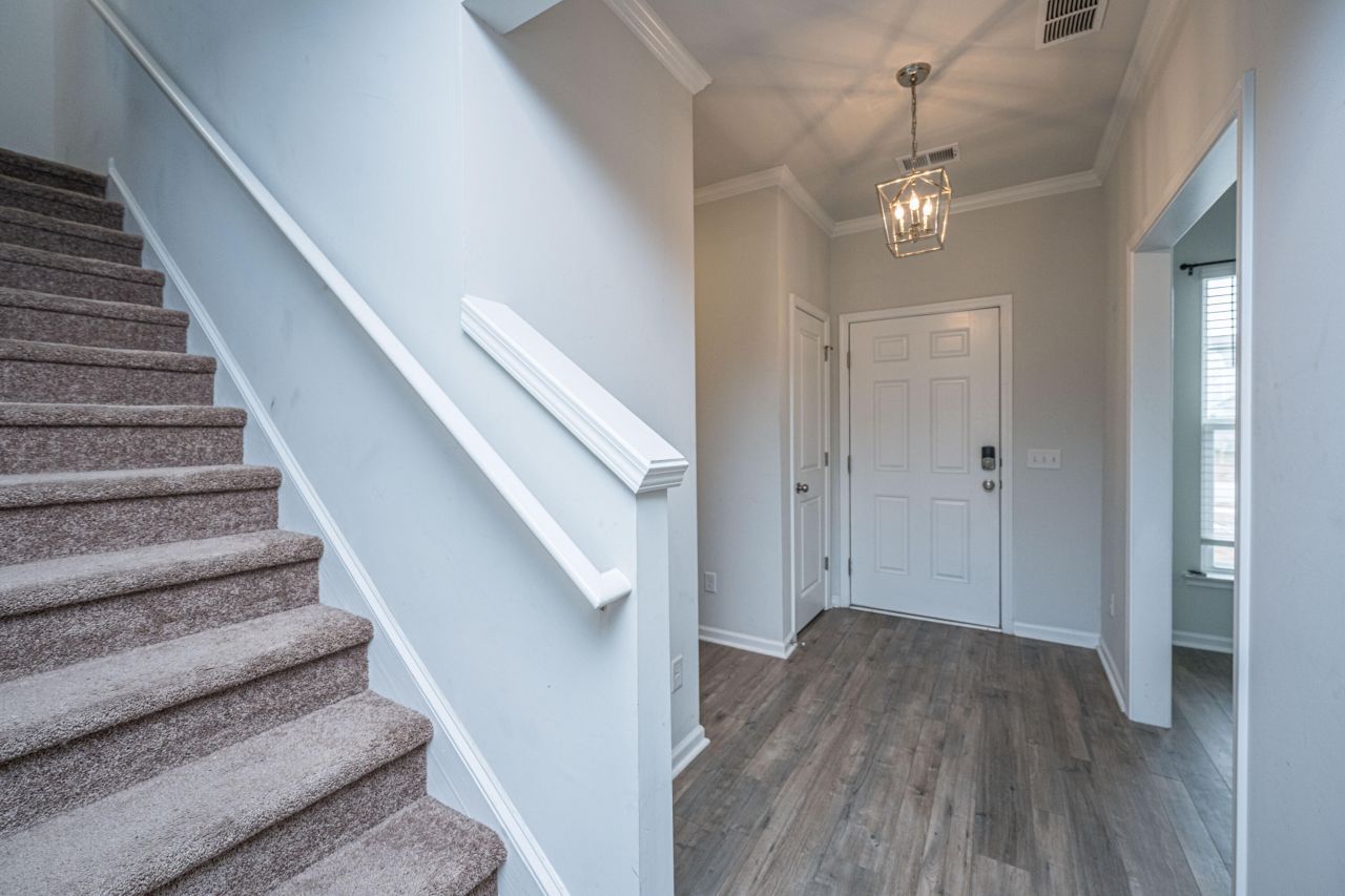 422 Silent Bluff Drive Photo 8