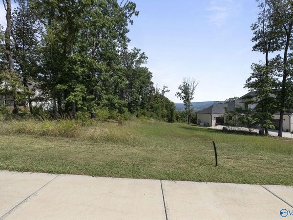 14 Watson Grande Way, Owens Cross Roads, AL 35763