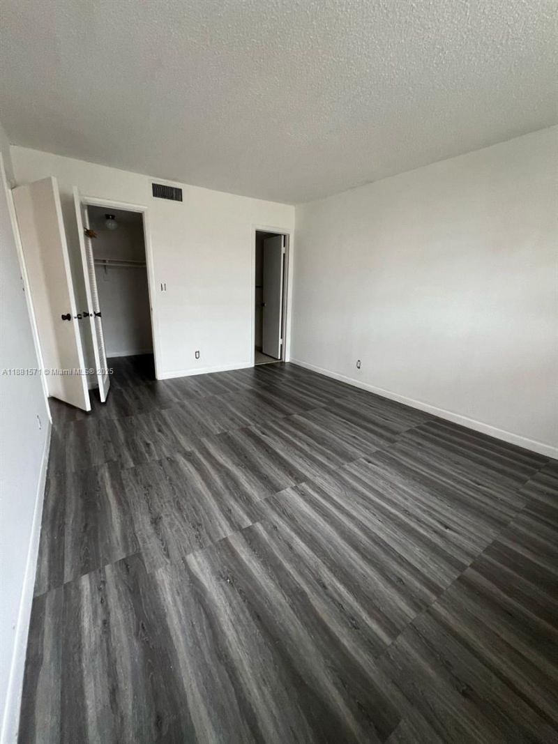 3001 NW 48th Ave, Unit 440, Lauderdale Lakes, FL 33313 Photo