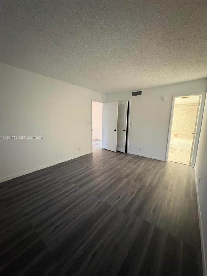 3001 NW 48th Ave, Unit 440, Lauderdale Lakes, FL 33313 Photo