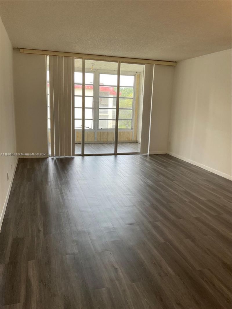 3001 NW 48th Ave, Unit 440, Lauderdale Lakes, FL 33313 Photo