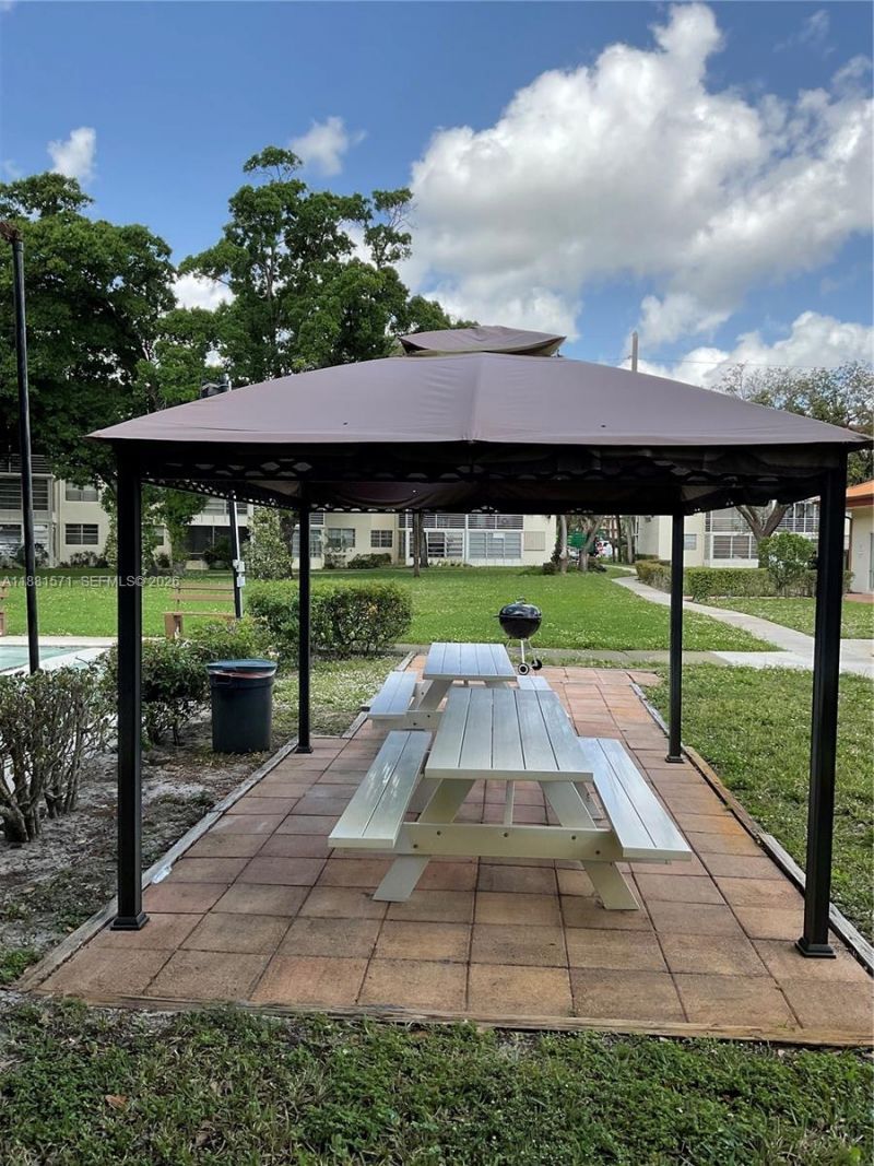 3001 NW 48th Ave, Unit 440, Lauderdale Lakes, FL 33313 Photo