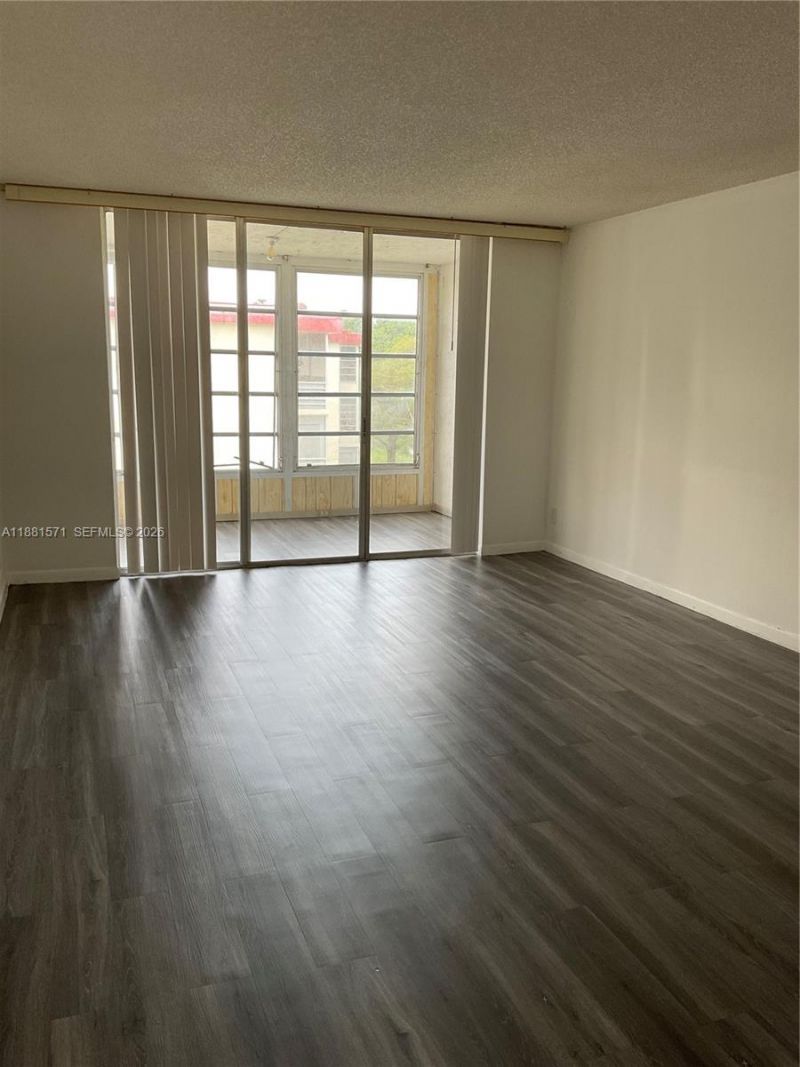 3001 NW 48th Ave, Unit 440, Lauderdale Lakes, FL 33313 Photo