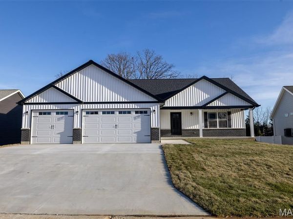 530 Hickory Knoll Drive, Troy, MO 63379