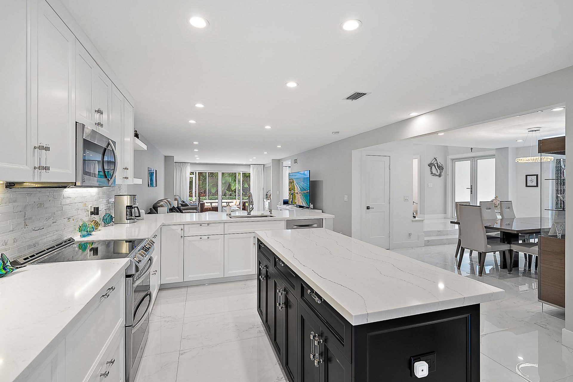 7 Grand Bay Circle, Juno Beach, FL 33408 Photo