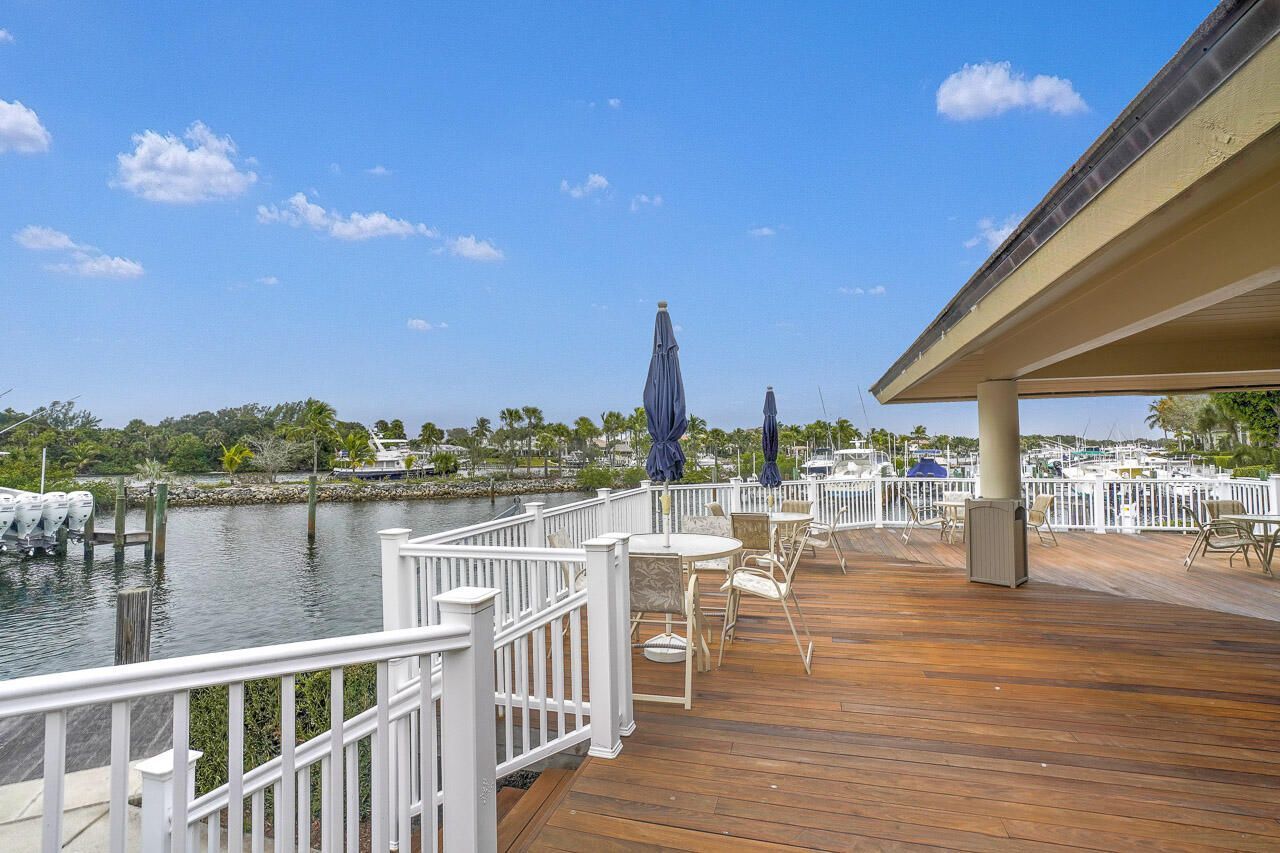 7 Grand Bay Circle, Juno Beach, FL 33408 Photo