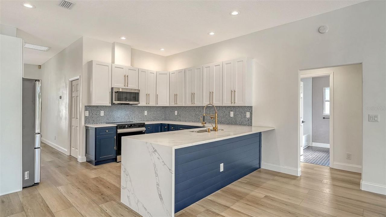 5402 60th Street E, Bradenton, FL 34203 Photo